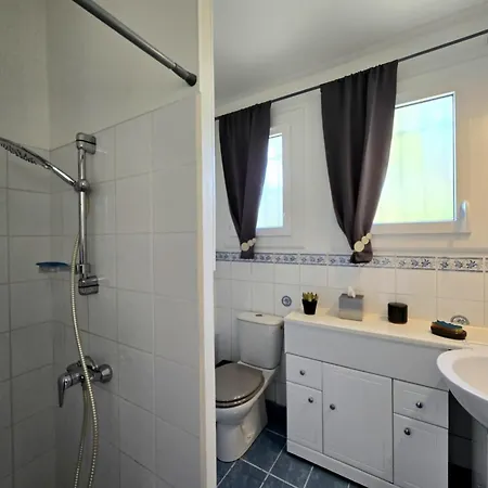 Maison Au Bord De L'eau, Animaux Ok - 4 Pers. - Fr-1-616-552 *