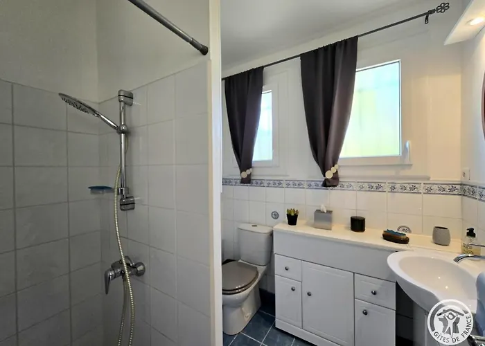 Maison Au Bord De L'eau, Animaux Ok - 4 Pers. - Fr-1-616-552 *